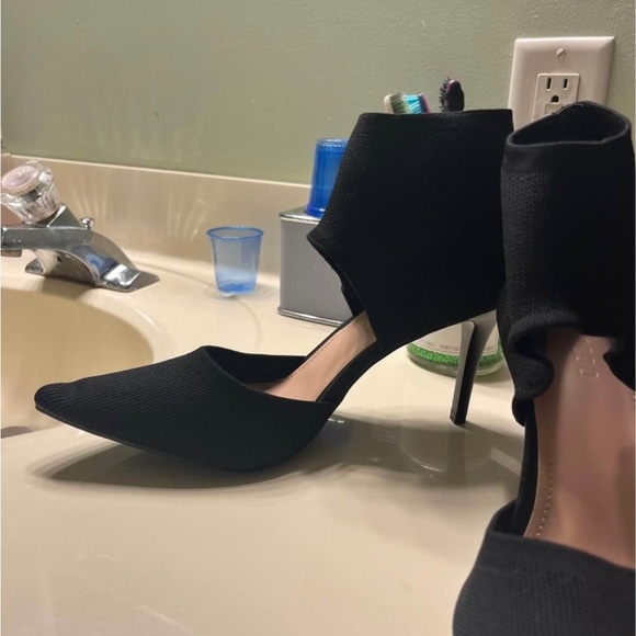 SHEIN Black Booties - Picture 2 of 3